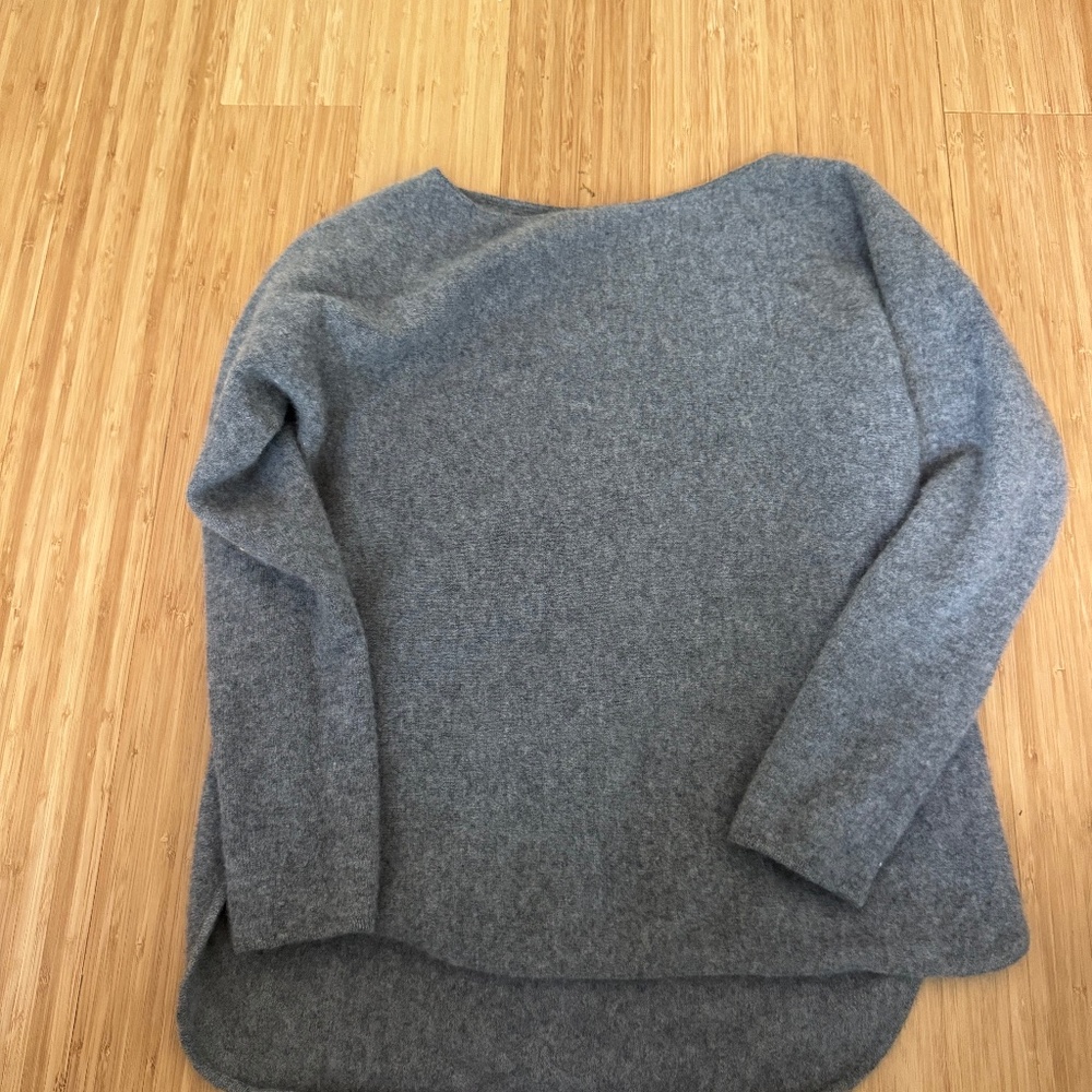 Cashmere charter club sweater